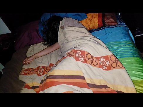 ❤️ Stepson jgħajjar lill-mara żagħżugħa tiegħu waqt li torqod. ❤ Porno lilna mt.full-porner.ru